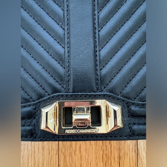 Rebecca Minkoff Chevron quilted love crossbody bag - Picture 2 of 4